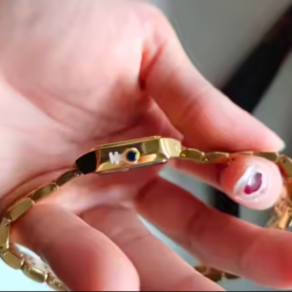 Panthere Classic Gold Crystal Stainless Steel Gold Watch - Picture 7 of 17